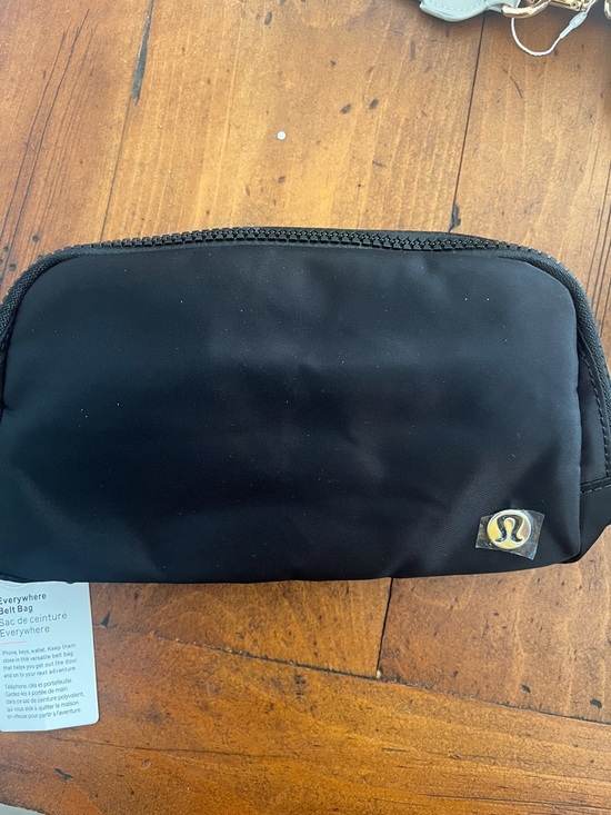 lululemon athletica Handbags - lululemon athletica Black Everywhere belt bag
